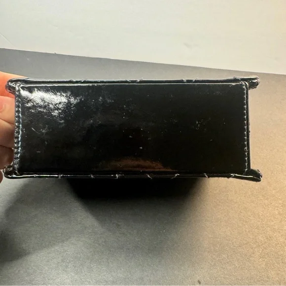 Chanel Vintage Glossy Black Quilted Mini Bag - Picture 4 of 12